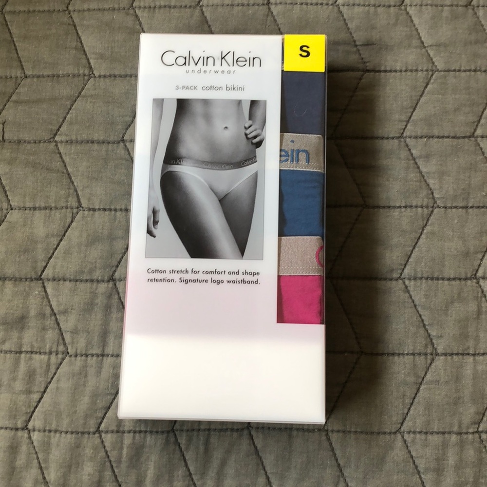 Calvin Klein cotton bikini. 3 pack
